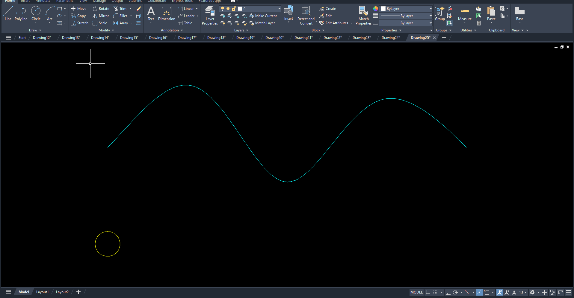 Bản vẽ AutoCAD 2026 với một đường SPLine hình sóng và một hình tròn nhỏ nằm tách ra phía dưới bên trái
